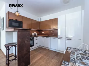 Pronájem bytu 2+kk, Praha - Holešovice, Jankovcova, 60 m2