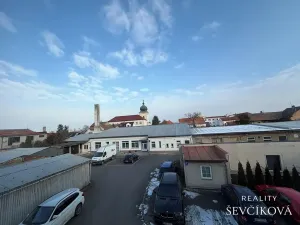 Pronájem bytu 2+kk, Holice, náměstí T. G. Masaryka, 52 m2