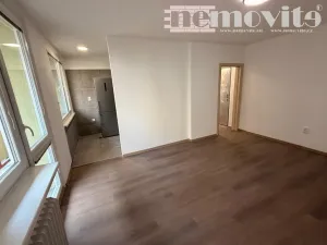 Pronájem bytu 1+kk, Pardubice - Polabiny, kpt. Bartoše, 28 m2