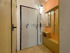 Pronájem bytu 1+kk, Praha, Božetická, 29 m2
