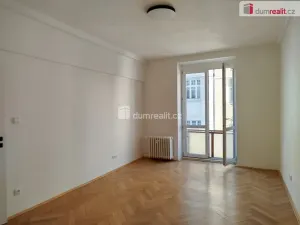 Pronájem bytu 2+1, Karlovy Vary, K. Čapka, 57 m2