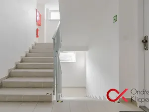 Pronájem bytu 2+1, Milovice - Mladá, Spojovací, 43 m2