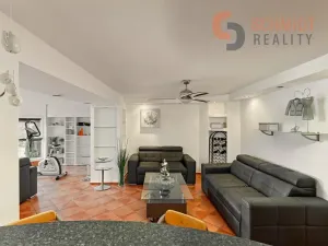 Prodej rodinného domu, Hlohovec, Dolní konec, 259 m2