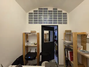 Pronájem obchodního prostoru, Plzeň, Bezručova, 35 m2