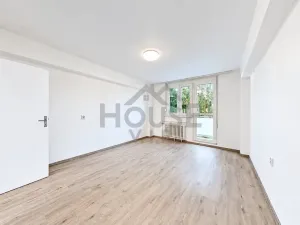 Prodej bytu 2+1, Praha - Modřany, U zastávky, 54 m2