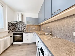 Prodej bytu 2+1, Praha - Modřany, U zastávky, 54 m2