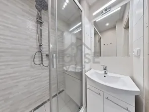 Prodej bytu 2+1, Praha - Modřany, U zastávky, 54 m2