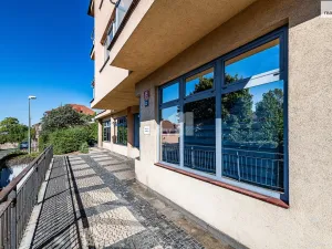 Pronájem bytu 1+kk, Praha - Vršovice, Smolenská, 48 m2