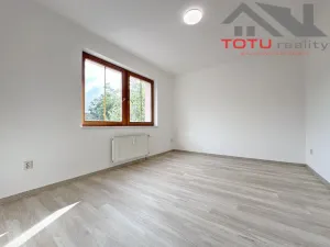 Pronájem bytu 3+1, Náchod, U Zastávky, 69 m2