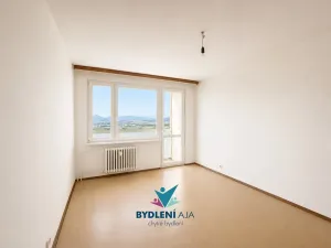 Prodej bytu 2+1, Krupka, Karla Čapka, 62 m2