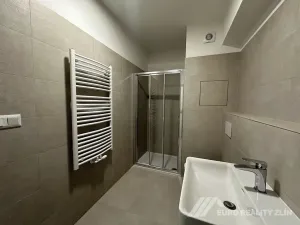 Pronájem bytu 1+kk, Otrokovice, Moravní, 26 m2
