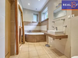 Prodej bytu 5+kk, Roztoky, Šebkova, 150 m2