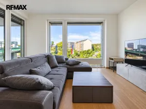 Pronájem bytu 2+kk, Praha - Holešovice, Jankovcova, 52 m2