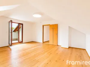 Prodej rodinného domu, Ohrobec, Krátká, 400 m2