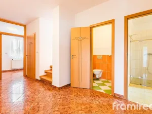 Prodej rodinného domu, Ohrobec, Krátká, 400 m2