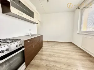 Pronájem bytu 1+1, Klášterec nad Ohří, Dlouhá, 35 m2