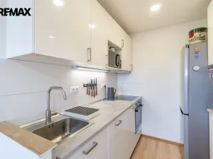 Pronájem bytu 2+kk, Praha - Chodov, V jezírkách, 45 m2