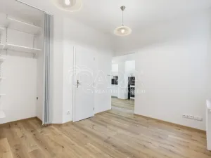 Pronájem bytu 3+kk, Praha - Vinohrady, Římská, 74 m2