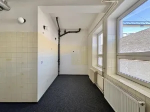 Pronájem kanceláře, Brno, Kaštanová, 30 m2