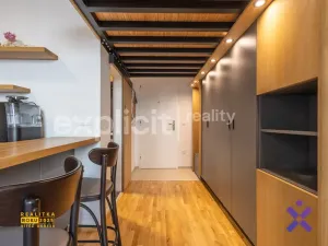 Pronájem bytu 1+kk, Zlín, Lorencova, 28 m2