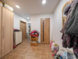 Prodej vícegeneračního domu, Veselá, 265 m2