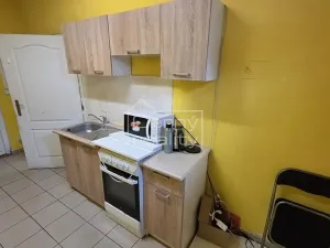 Pronájem obchodního prostoru, Pardubice, Habřinská, 92 m2