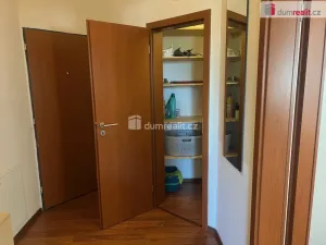 Pronájem bytu 1+kk, Praha - Ďáblice, Hořínecká, 48 m2
