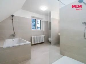 Prodej rodinného domu, Praha - Horní Počernice, Jasenná, 292 m2