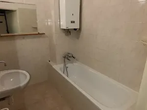 Pronájem bytu 2+kk, Pardubice, Sladkovského, 45 m2