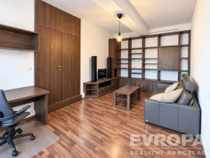 Pronájem bytu 2+1, Praha - Bubeneč, Lotyšská, 58 m2