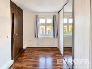 Pronájem bytu 2+1, Praha - Bubeneč, Lotyšská, 58 m2