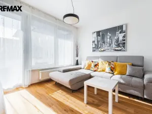 Pronájem bytu 3+kk, Praha - Čakovice, Hakenova, 75 m2