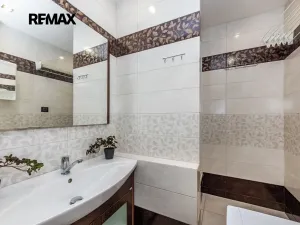 Prodej bytu 3+1, Praha - Modřany, Platónova, 74 m2