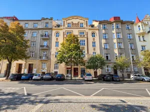 Pronájem kanceláře, Praha - Bubeneč, Bubenečská, 60 m2