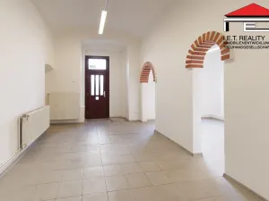 Pronájem obchodního prostoru, Praha - Žižkov, Husitská, 47 m2