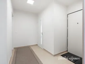 Pronájem bytu 3+kk, Praha - Vysočany, Strnadových, 89 m2
