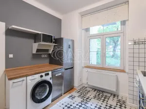 Pronájem bytu 2+kk, Praha - Nusle, Táborská, 56 m2