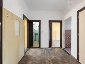 Prodej bytu 3+1, Praha - Bubeneč, N. A. Někrasova, 84 m2
