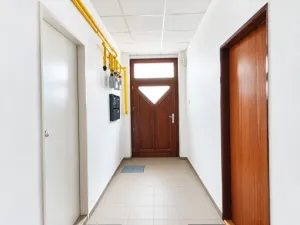 Pronájem obchodního prostoru, Praha - Prosek, Prosecká, 56 m2