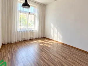 Pronájem bytu 2+kk, Praha - Libeň, Sokolovská, 49 m2