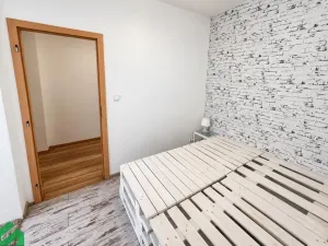Pronájem bytu 2+kk, Praha - Libeň, Sokolovská, 48 m2