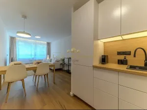 Prodej bytu 2+kk, Praha - Kobylisy, Taussigova, 42 m2
