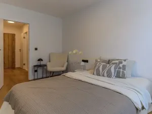 Prodej bytu 2+kk, Praha - Kobylisy, Taussigova, 42 m2