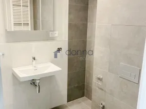 Pronájem bytu 2+kk, Praha, U plynárny, 56 m2