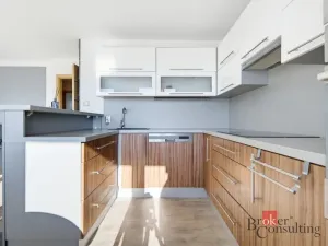 Prodej bytu 3+kk, Pardubice - Polabiny, Družstevní, 60 m2