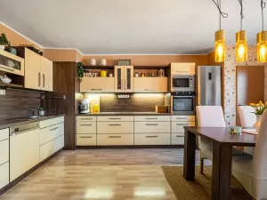 Prodej bytu 3+1, Ostrov, Nádražní, 89 m2