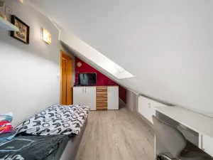 Prodej bytu 3+1, Ostrov, Nádražní, 89 m2