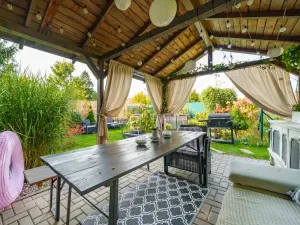 Prodej bytu 3+1, Ostrov, Nádražní, 89 m2
