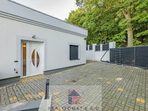 Pronájem rodinného domu, Praha - Komořany, Pod lesem, 325 m2