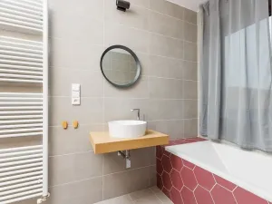 Pronájem atypického bytu, Sedlec, 73 m2